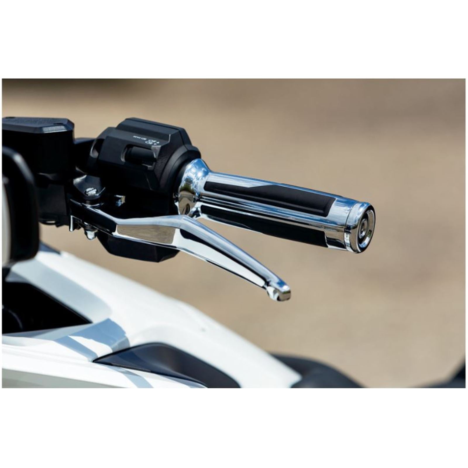 Kuryakyn Chrome Omni Grips for '18+ Gold Wing - Closeout [MPN: 6764]_1870131