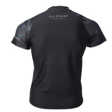 Slippery Rashguard Short Sleeve - Black/Camo - Medium [MPN: 3250-0137]_733302