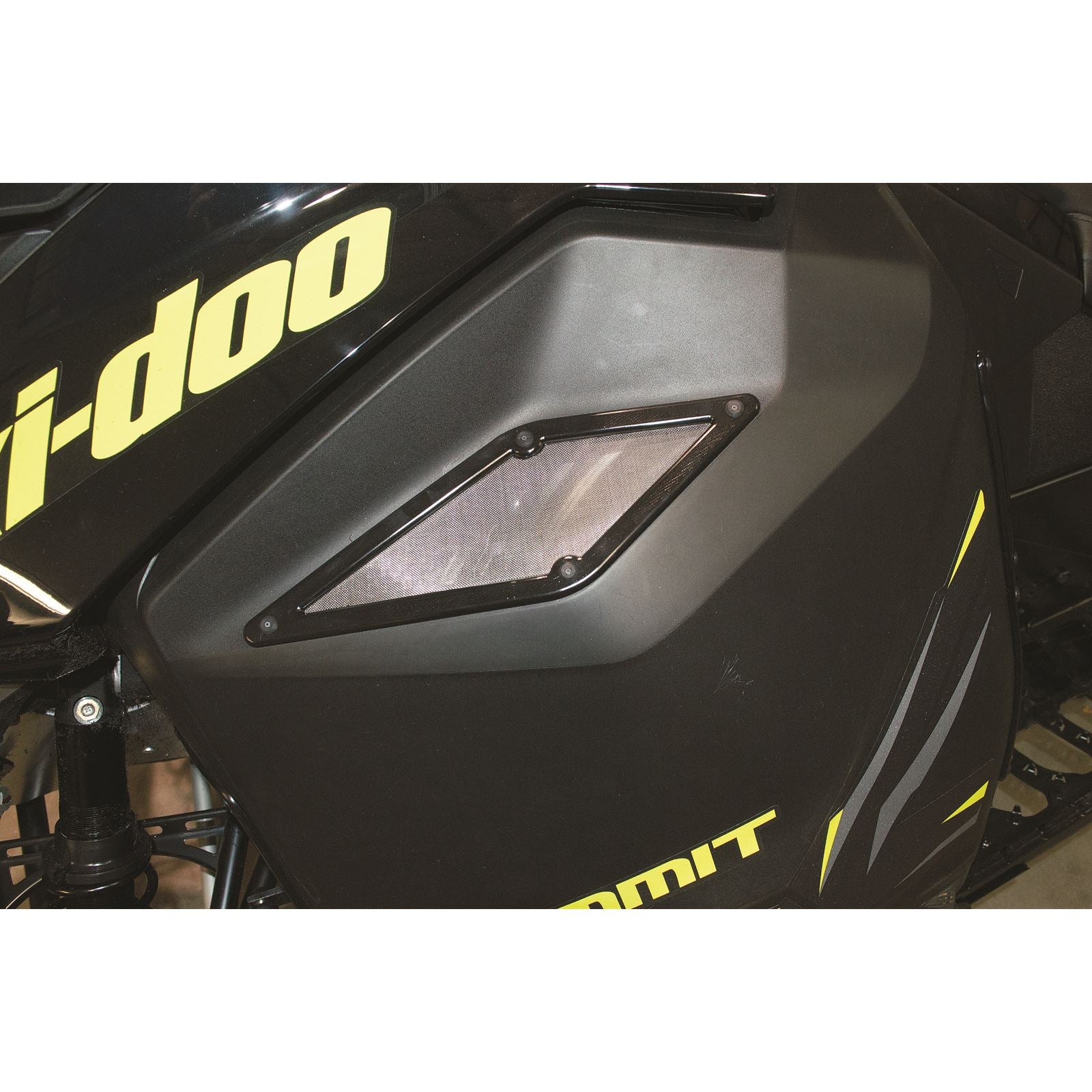 Starting Line Products Hot Air Eliminator Kit XS/XM Left Side for Ski-Doo [MPN: 32-614]_306753