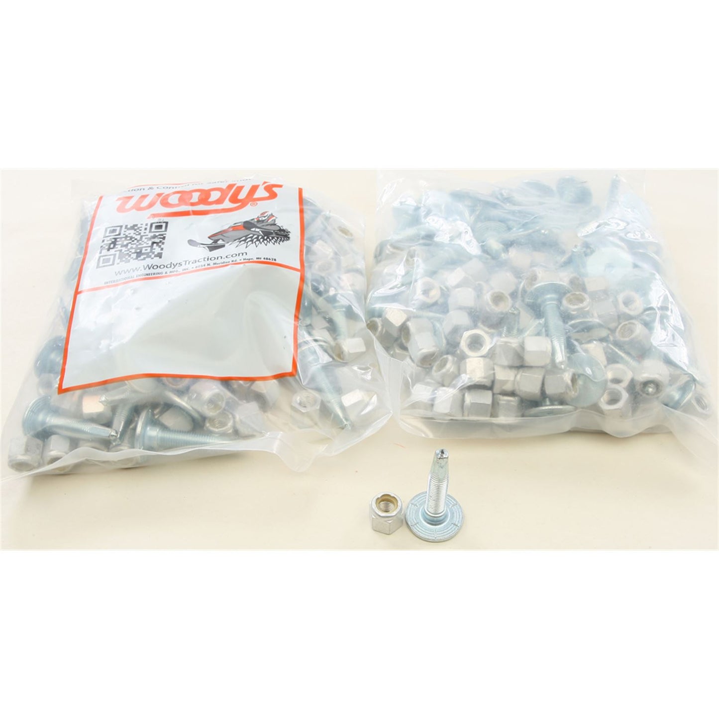 Woodys Silver Mega-Bite® Trail Studs 1.325" - 144/Pack MEG-1325-CS_314839